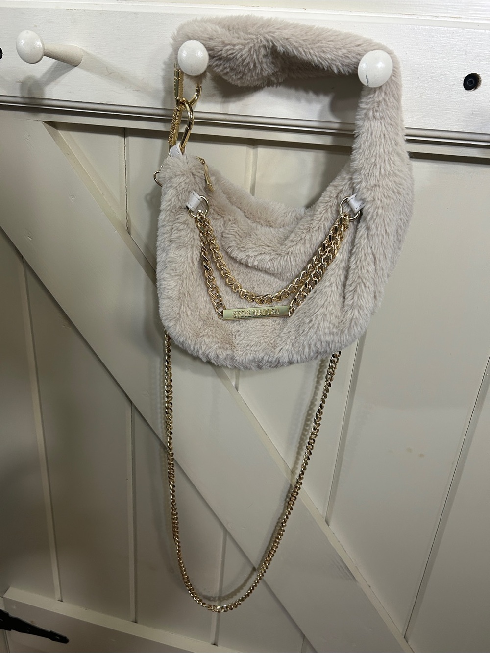 Steve Madden Faux Fur Cream Shoulder Bag with Gold Chains.